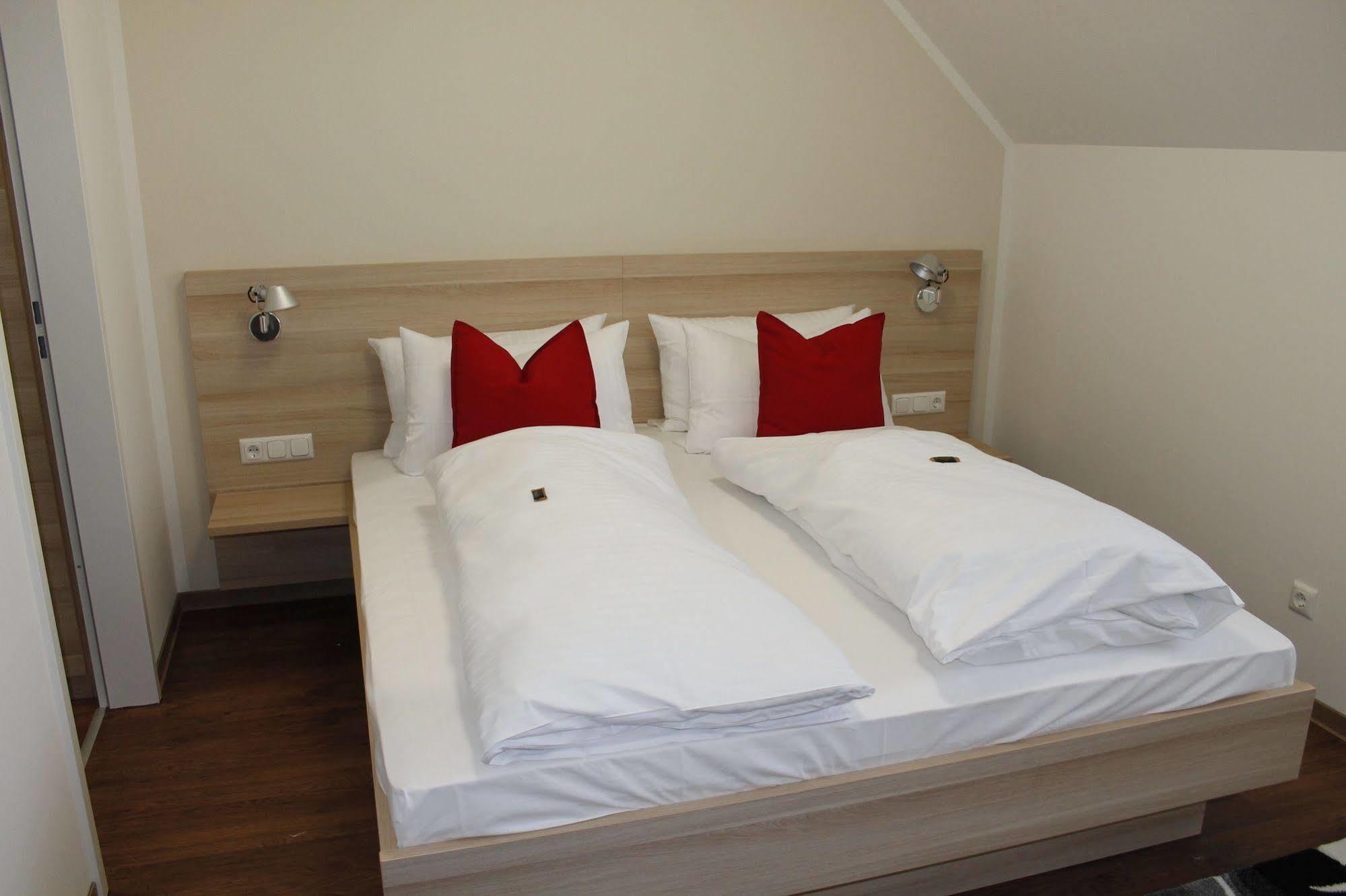 Prime 20 Serviced Apartments Frankfurt pe Main Exterior foto